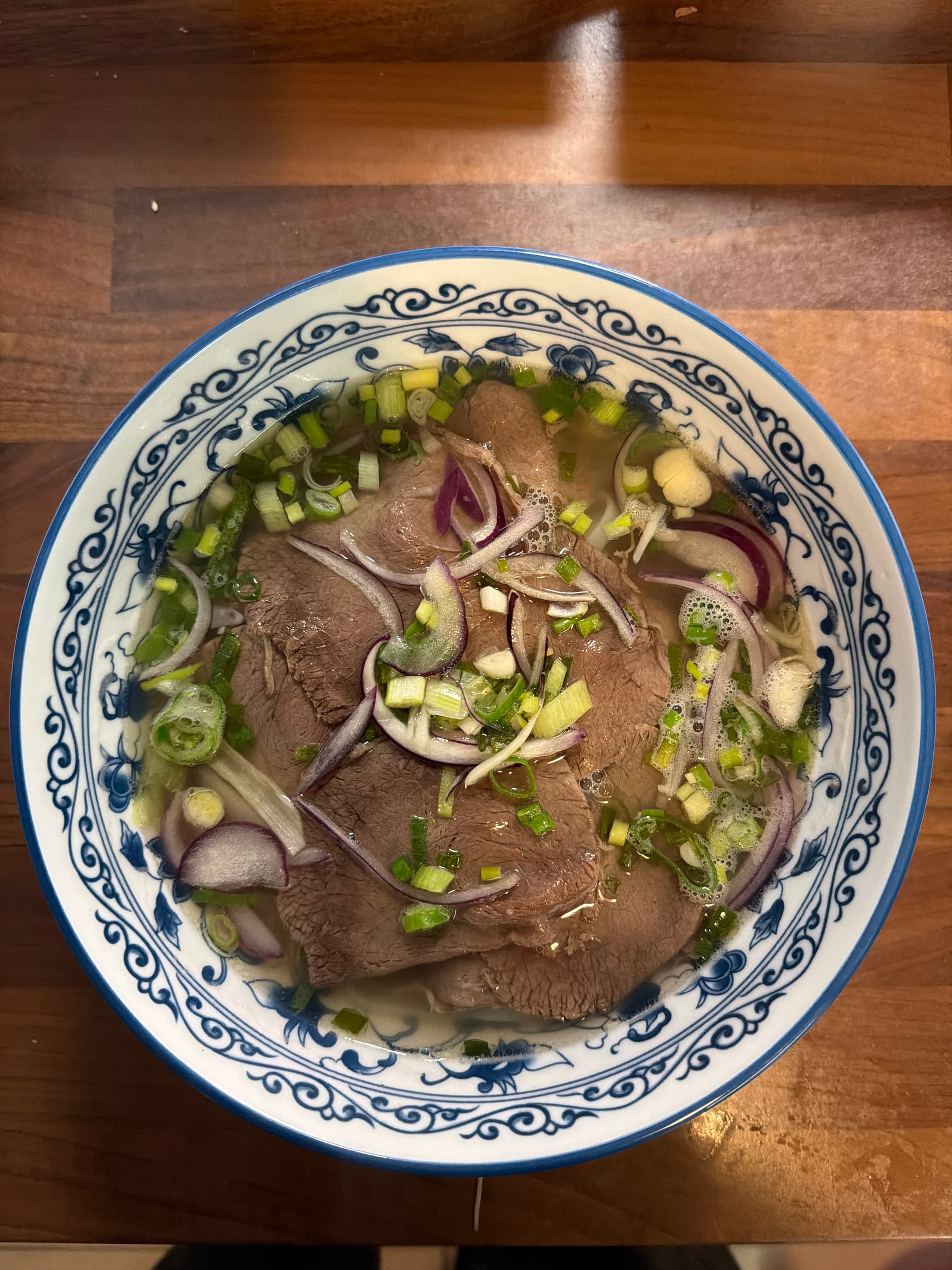 Tradiční Vietnamská nudlová polévka - Phở bò